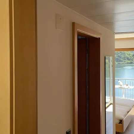 Hotell Tresa Bay 3*