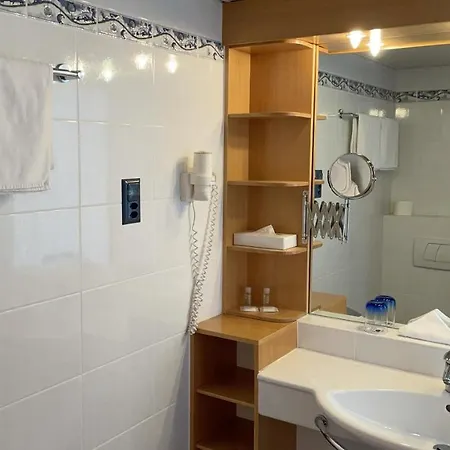 Hotell Tresa Bay