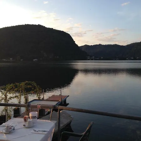 Hotell Tresa Bay